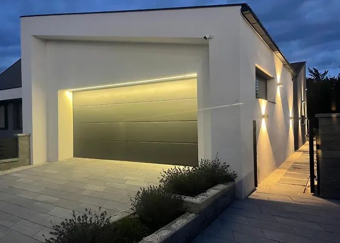 Luxury Home With Jakuzzi Near Neusiedler See